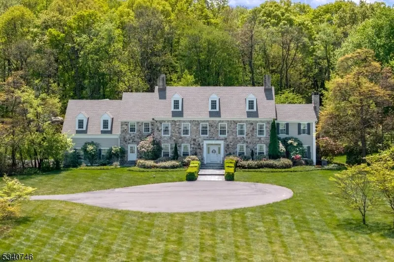 13 Glennon Farm Ln, Tewksbury, NJ 08833 - #1