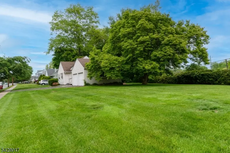98 Bromley Pl, Nutley, NJ 07006 - #3
