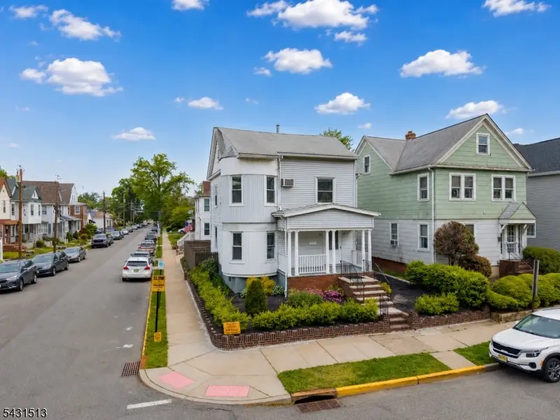 208 Greylock Pkwy, Belleville, NJ 07109 - #1