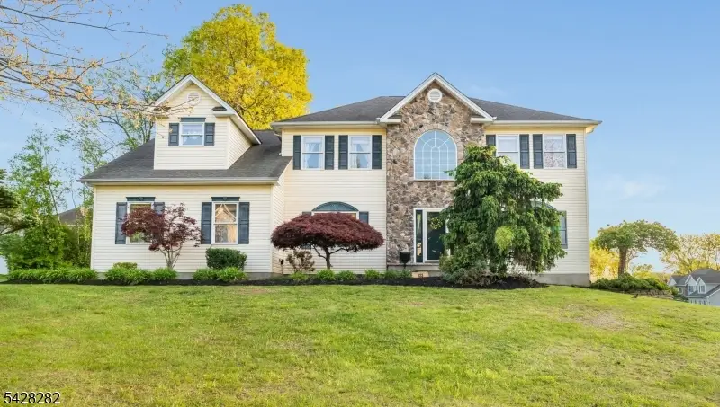 23 Oak Ridge Rd, Washington, NJ 07882 - #1