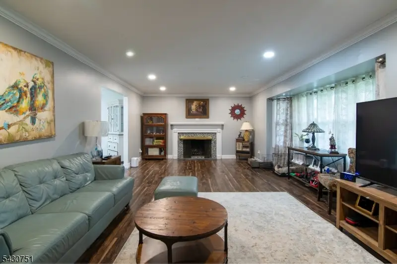 14 Buttonwood Dr, Franklin, NJ 08873 - #3