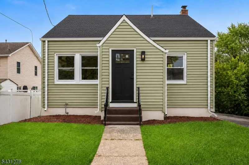 11 Dunkerly St, Totowa, NJ 07512 - #1
