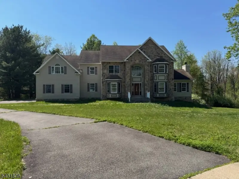 15 Berry Ct, Mount Olive, NJ 07836 - #1