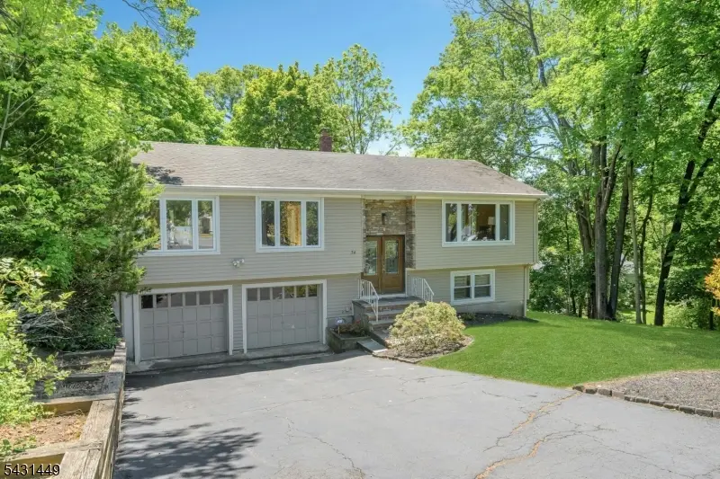 34 Bear Brook Ln, Livingston, NJ 07039 - #3