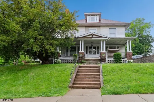 141 Aycrigg Ave, Passaic City, NJ 07055