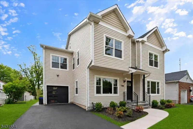 1586 Front St, Scotch Plains, NJ 07076 - #3
