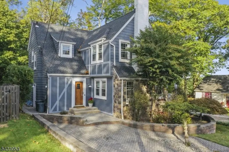 1 Oakridge Rd, West Orange, NJ 07052 - #2