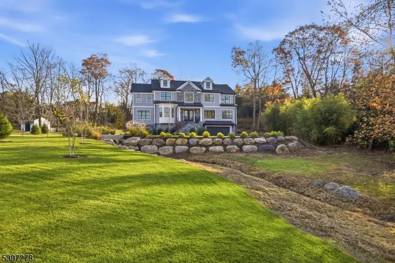 354 Beaufort Ave, Livingston, NJ 07039 - #2