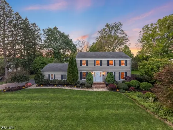40 Delwick Ln, New Providence Boro, NJ 07974