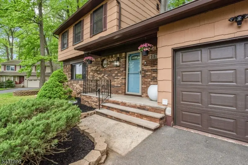 25 State St, Clark, NJ 07066 - #2