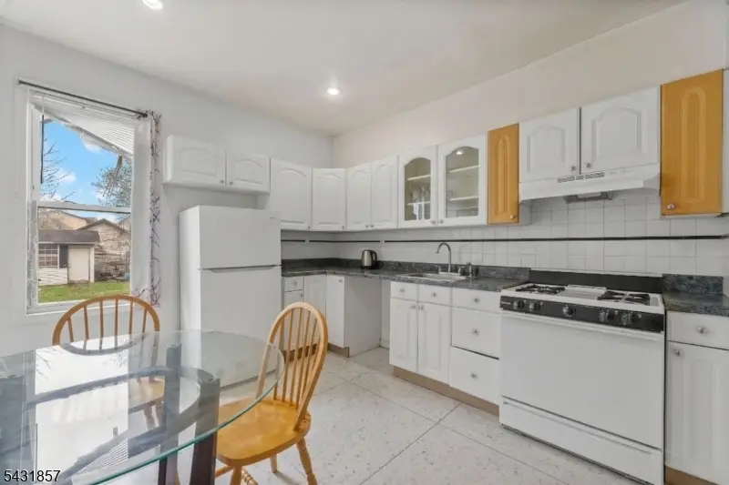 733 Jackson Ave, Elizabeth, NJ 07201 - #2
