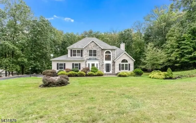 8 Whispering Woods Ln, Sparta, NJ 07871 - #1