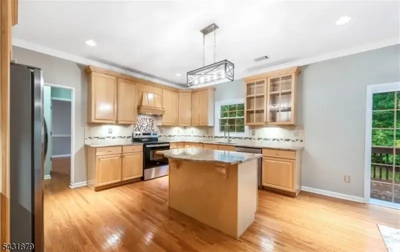 8 Whispering Woods Ln, Sparta, NJ 07871 - #3