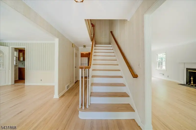 257 Brookhaven Way, Millburn, NJ 07078 - #3