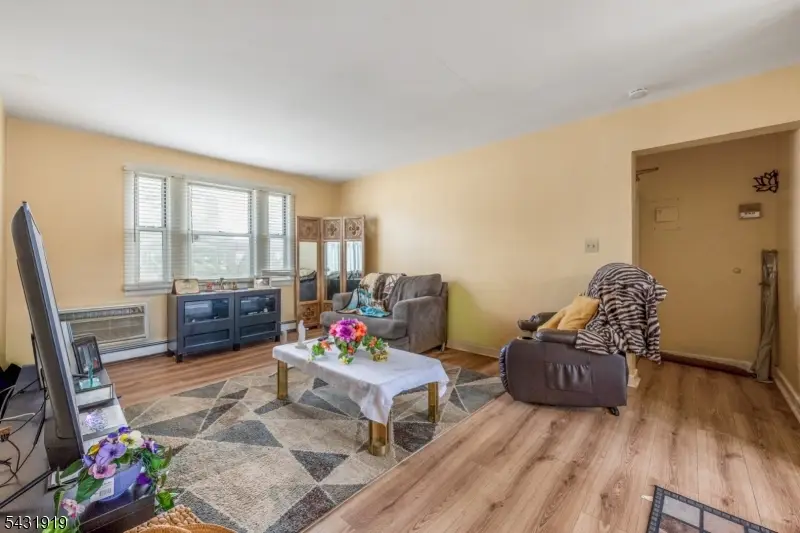 953D E Front St, Plainfield, NJ 07062 - #3