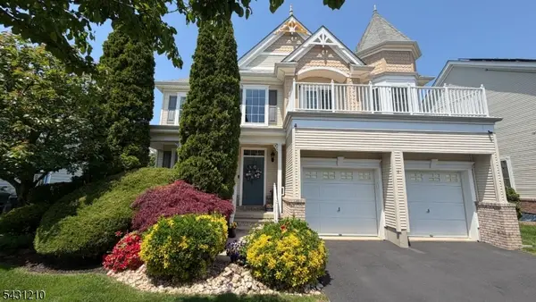 4 Spinnaker Dr, South Amboy City, NJ 08879