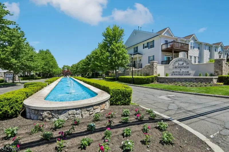 22 Devonshire Dr, Clifton, NJ 07013 - #3