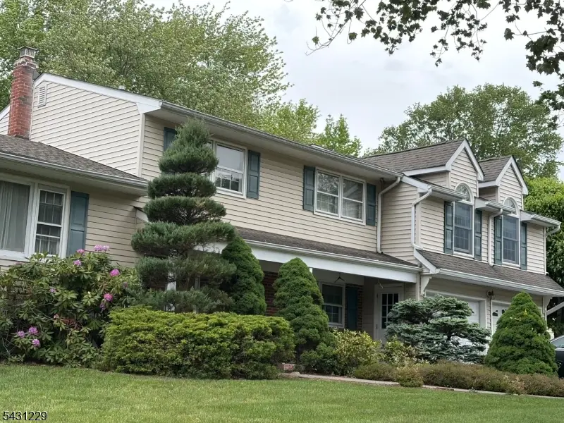 19 Annette Dr, Edison, NJ 08820 - #3