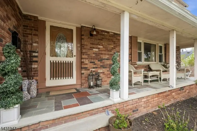 14 Hepworth Pl, West Orange, NJ 07052 - #2