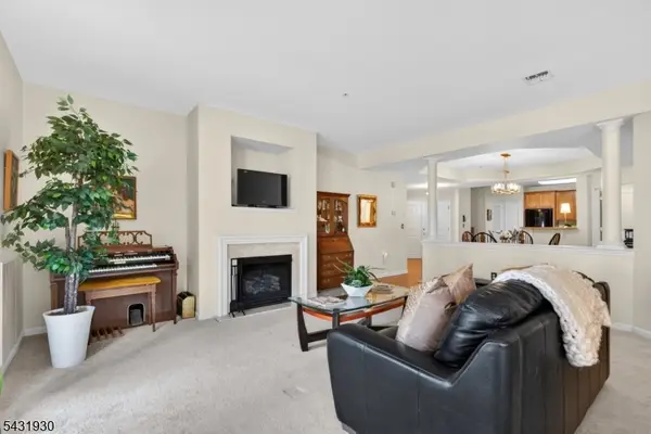 7101 Ravenscroft Rd, Clifton City, NJ 07013