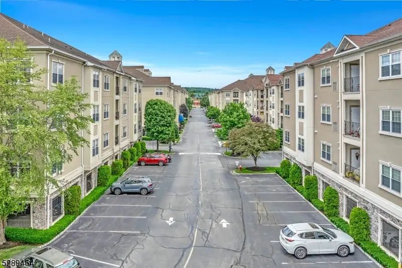 7101 Ravenscroft Rd, Clifton, NJ 07013 - #2