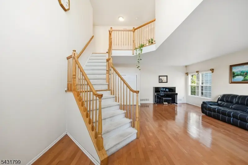 19 Colmart Way, Bradley Gardens, NJ 08807 - #3
