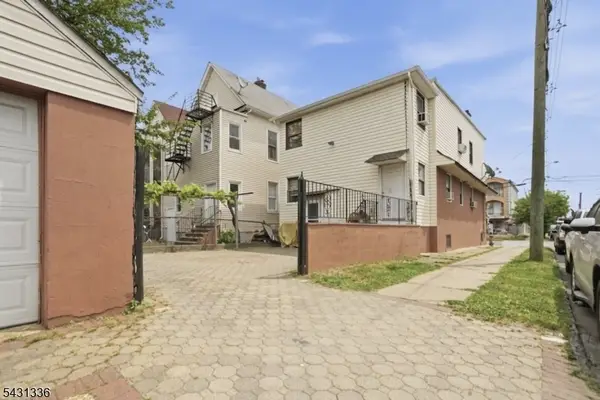 75 Geneva St, Elizabeth City, NJ 07206