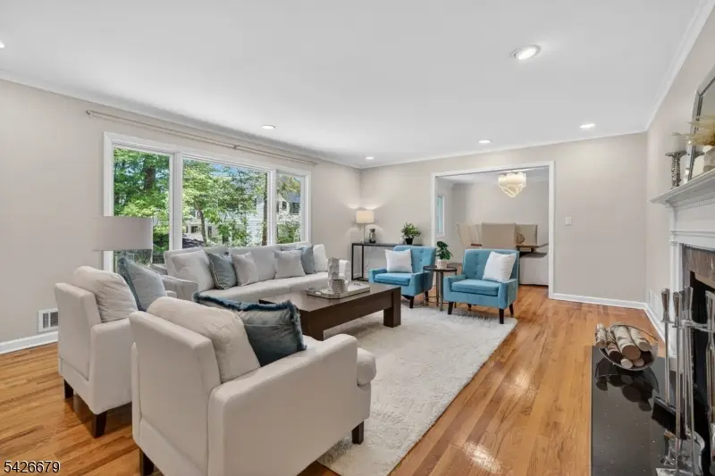 36 Thackeray Dr, Short Hills, NJ 07078 - #3