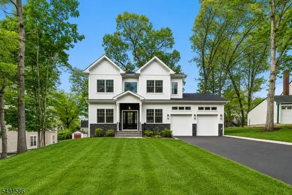 21 Maplewood Dr, Livingston Twp., NJ 07039