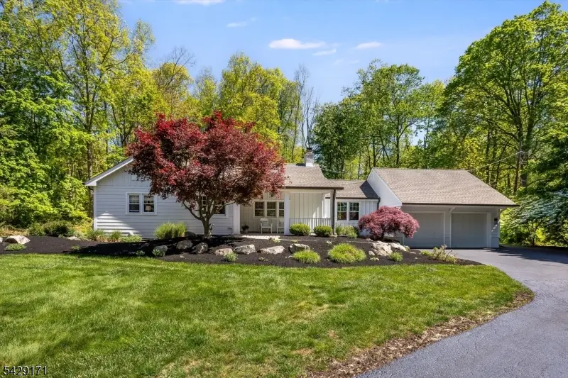3 Laurel Pl, Chester, NJ 07930 - #1