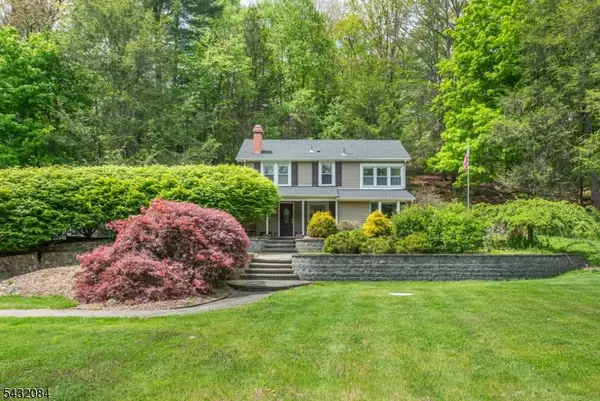 2 Red Mine Rd, Wanaque Boro, NJ 07465
