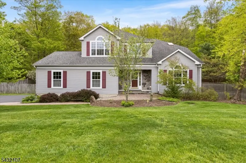 15 Upper Plateau Dr, Highland Lakes, NJ 07642 - #1