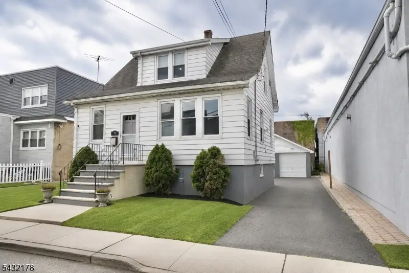58 Sidney St, Lodi, NJ 07644 - #1