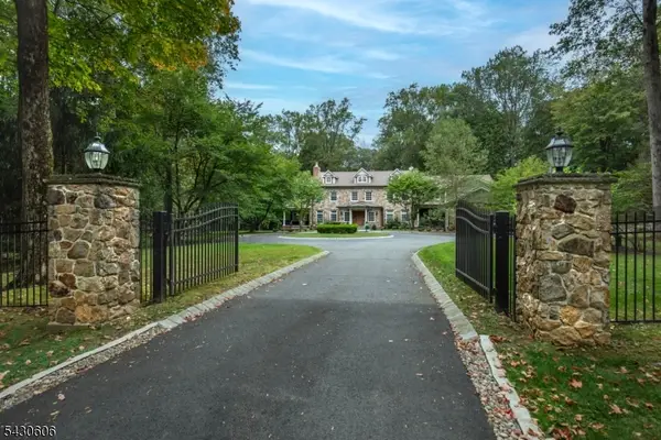 5 Burnett Rd, Mendham Twp., NJ 07945
