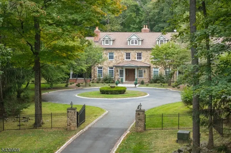 5 Burnett Rd, Mendham, NJ 07945 - #2