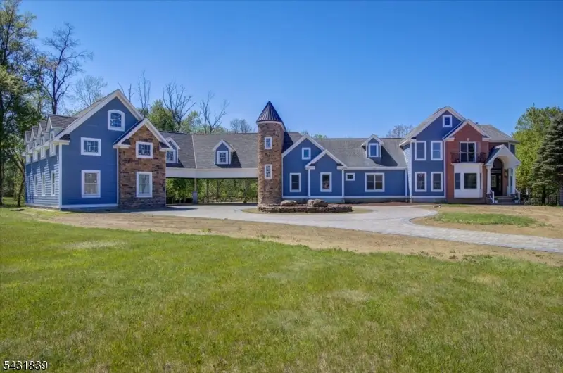 15 Spring Hunter Ct, Green, NJ 07821 - #1
