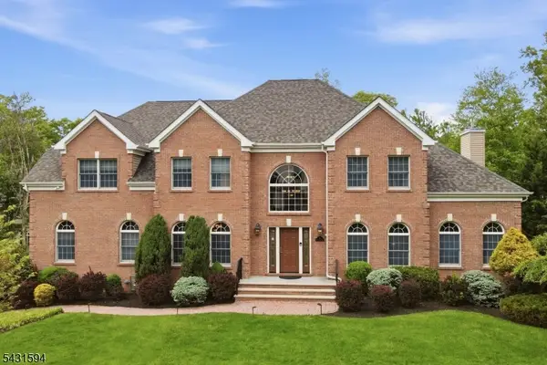 9 Cornerstone Way, Livingston Twp., NJ 07039