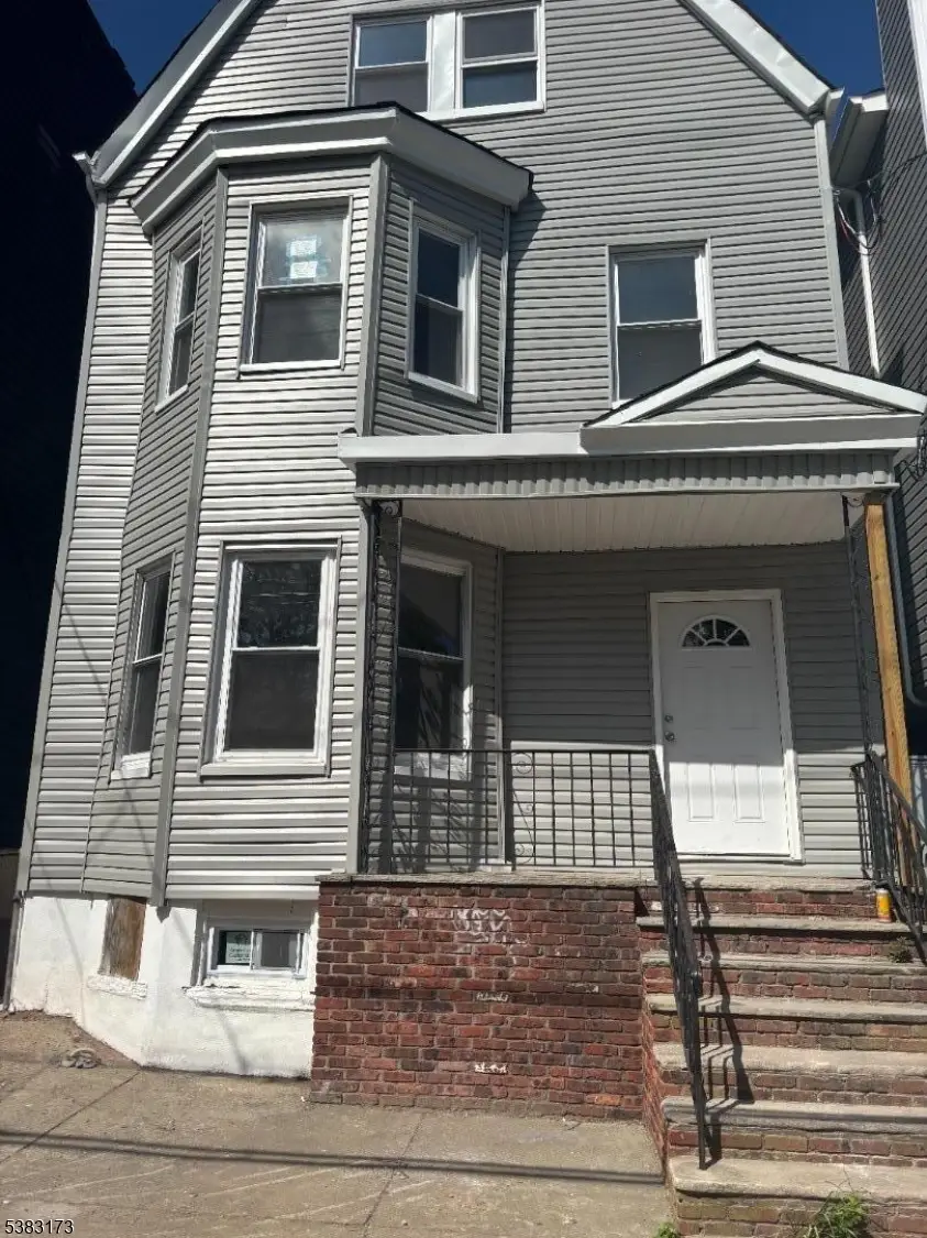 377 Littleton Ave, Newark, NJ 07103 - #1