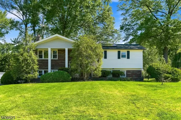 56 Frances Drive, Clark Twp., NJ 07066