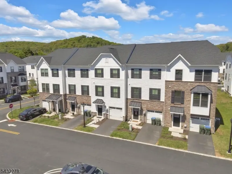 3 Saw Mill Cir, Hackettstown, NJ 07840 - #3
