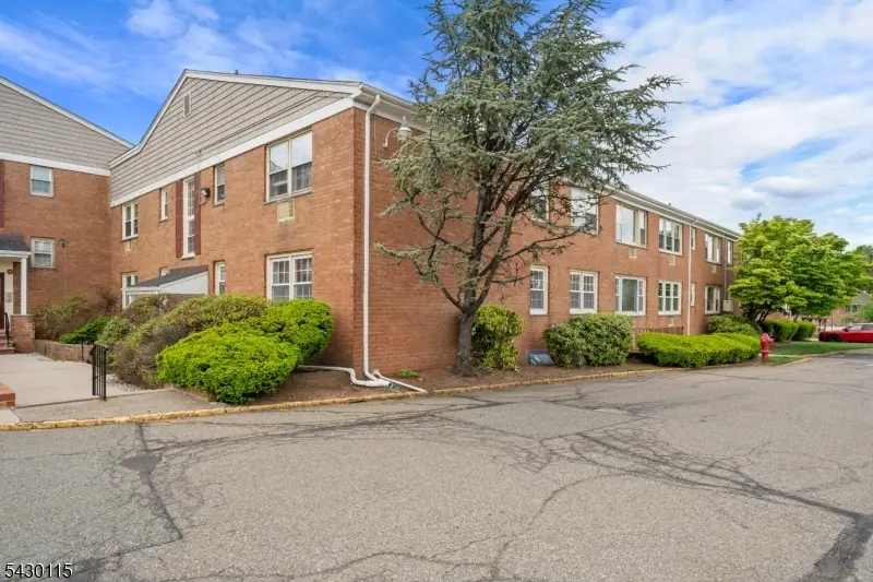 605 Grove St #13, Clifton, NJ 07013 - #2