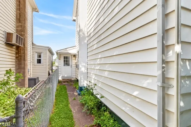 59 Railroad Ave, Phillipsburg, NJ 08865 - #3