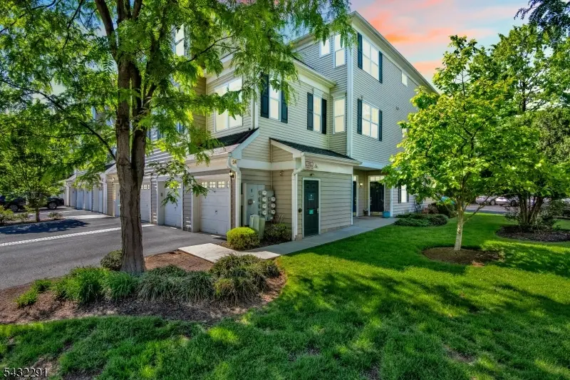 24 Swing Bridge Ln, South Bound Brook, NJ 08880 - #1