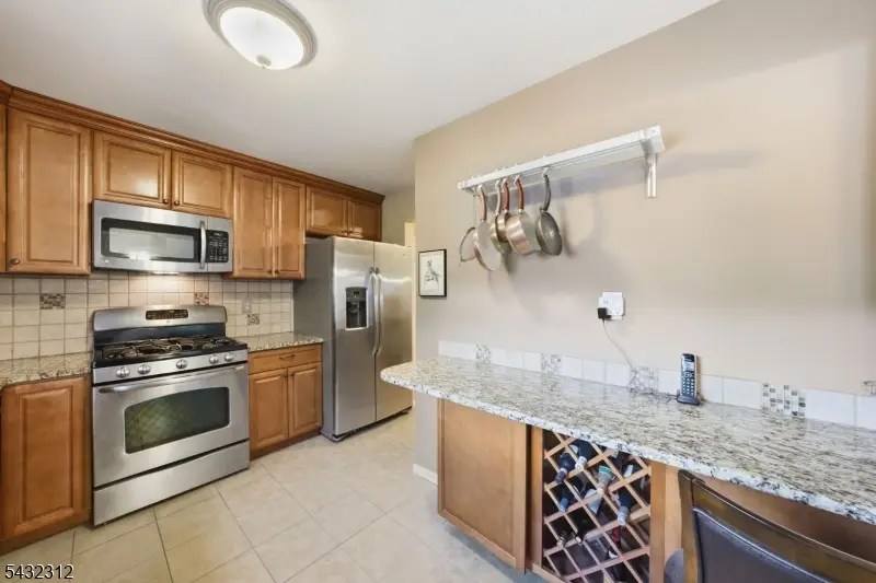 166 Vista Dr, Cedar Knolls, NJ 07927 - #3