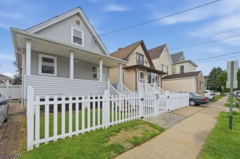 32 Willard St, Garfield, NJ 07026 - #2