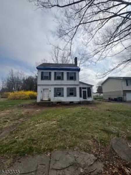 520 5th St, Belvidere, NJ 07823 - #1