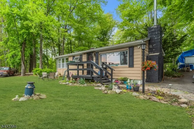 20 Plaza Dr, Crandon Lakes, NJ 07860 - #2