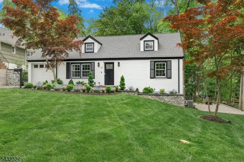 37 Seaman Rd, West Orange, NJ 07052 - #3