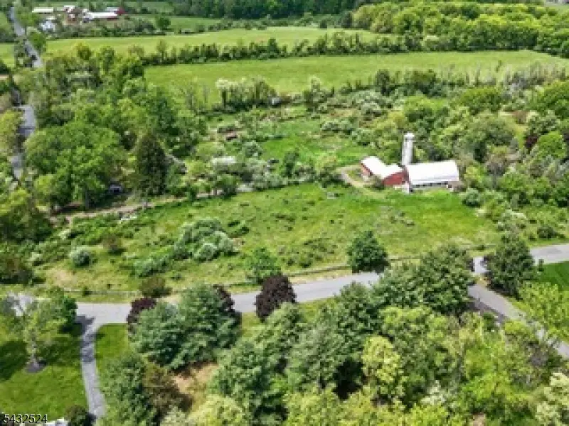 499 Edgewood Rd, Whitehouse Station, NJ 08889 - #2