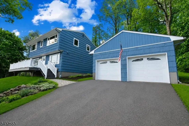8 Cove Rd, Hopatcong, NJ 07843 - #2